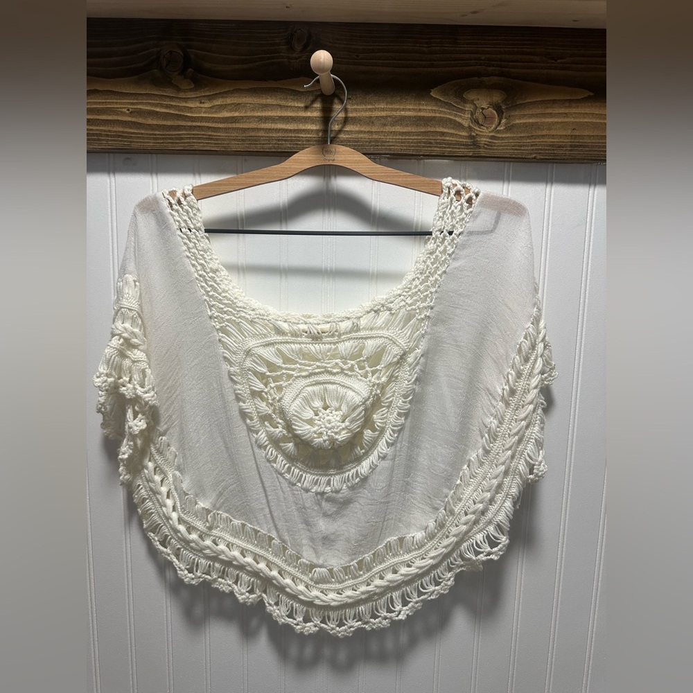 Tucker + Tate OS Ivory Crochet Poncho - boho , festival ,beach cover up